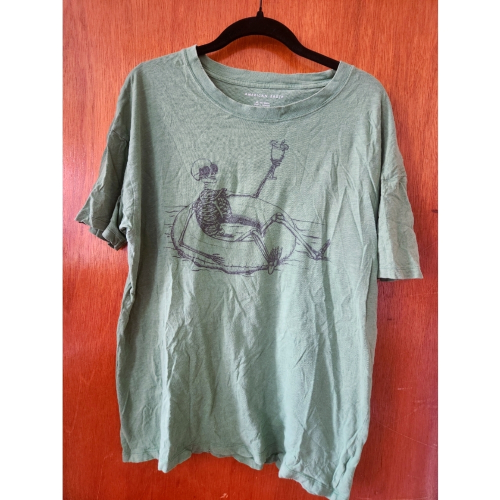 American Eagle Outfitters Green Graphic T-Shirt